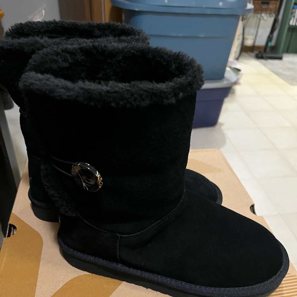 Koolaburra Black Winter Boots